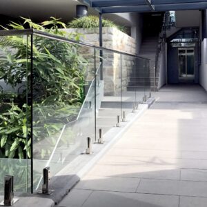 FRAMELESS BALUSTRADING